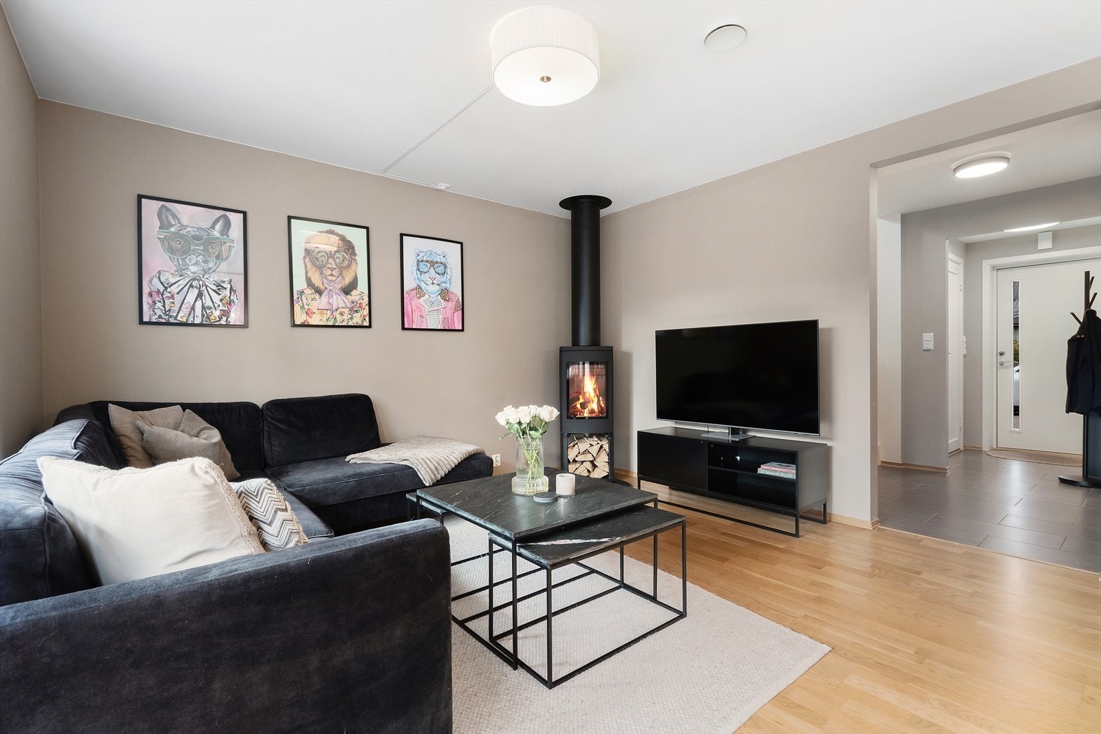 I stuen er det god plass til møblering. Galleribilde