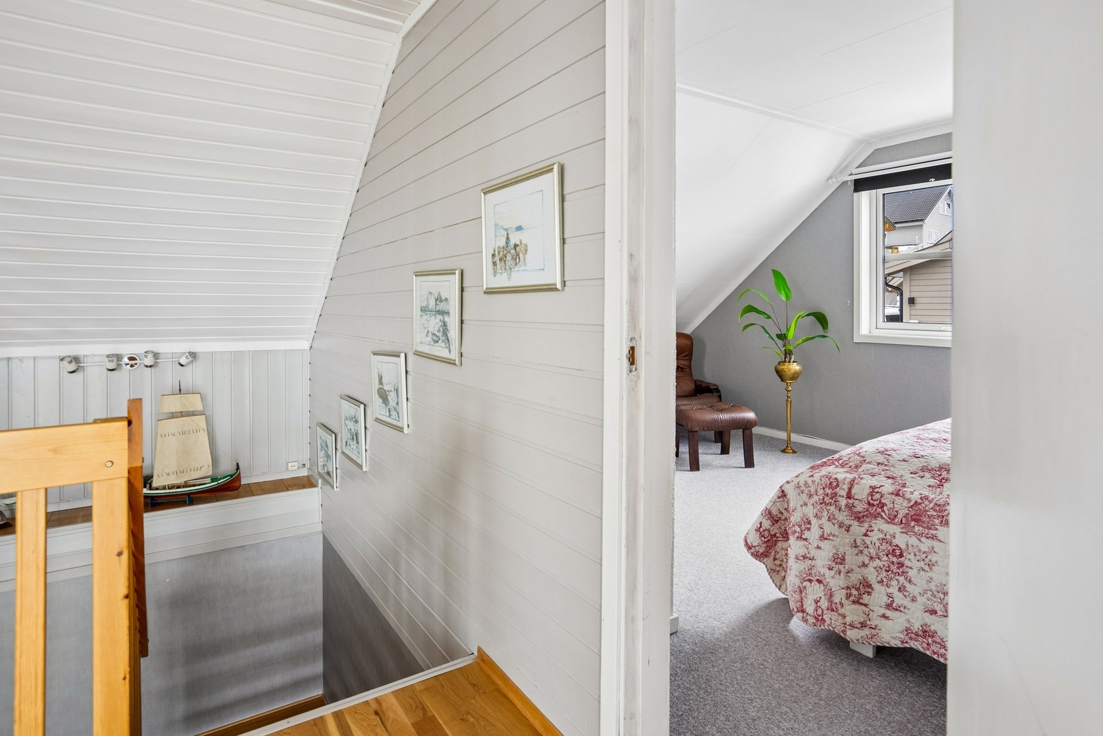 Trapperom fra loftstue Galleribilde