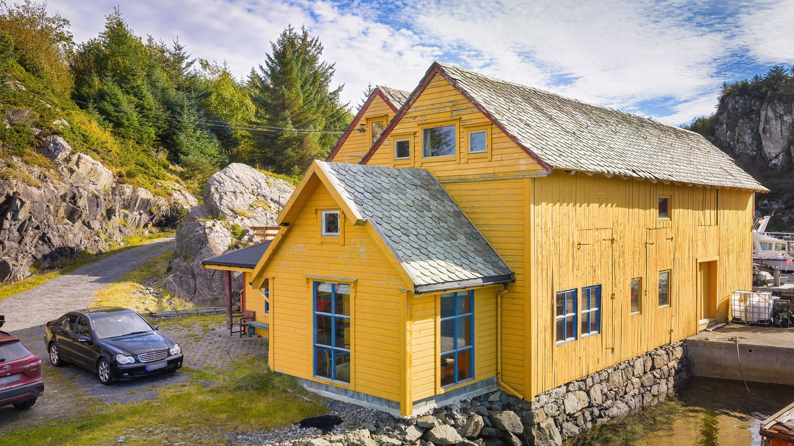 Naustet -sett fra sjøen Galleribilde
