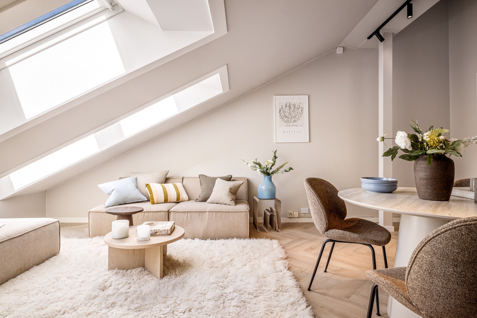 God plass til både sofa og spisebord Galleribilde