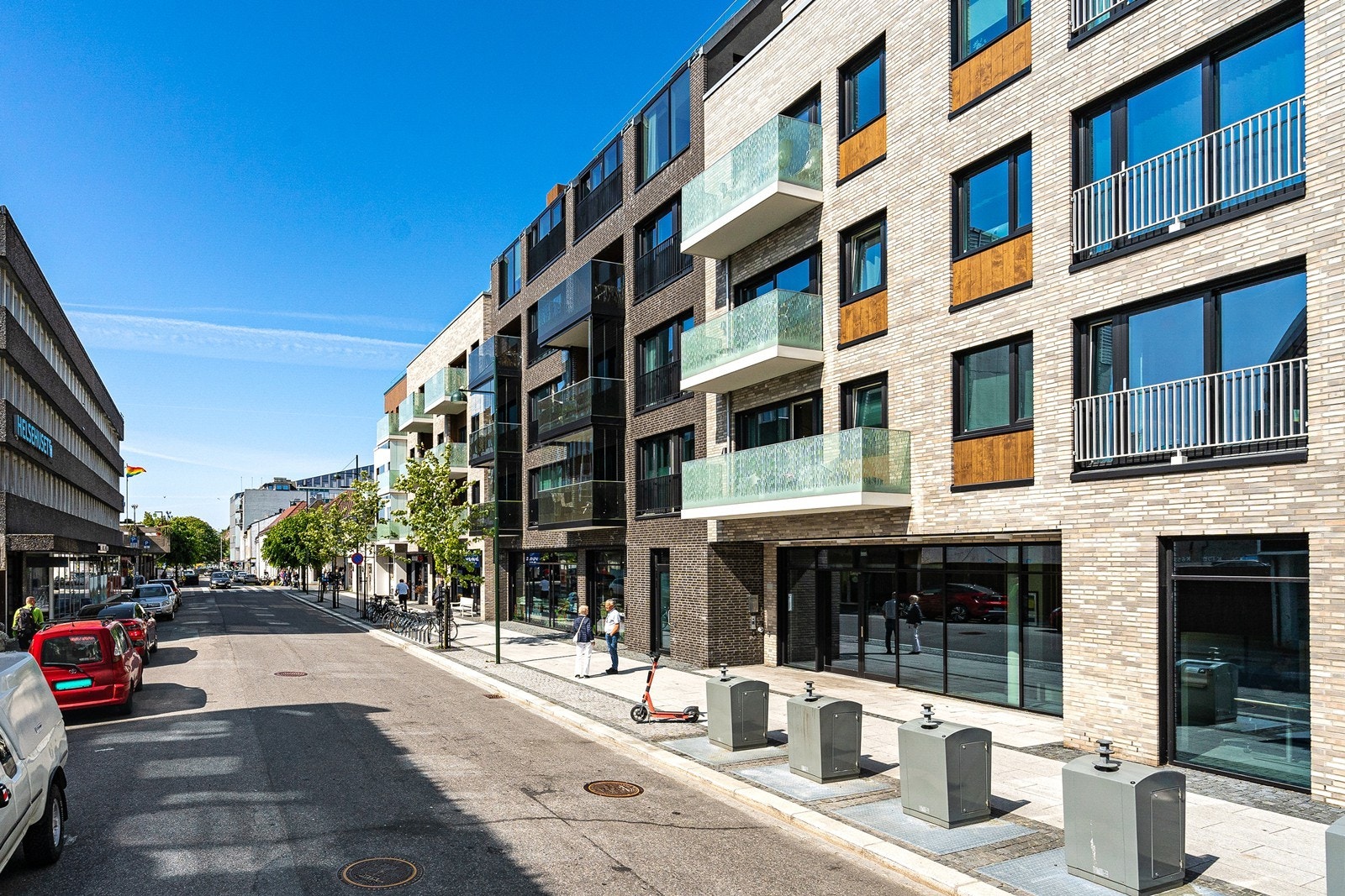 Beliggenheten er perfekt tilpasset deg som ønsker en urban, sosial og lettstelt hverdag. Galleribilde