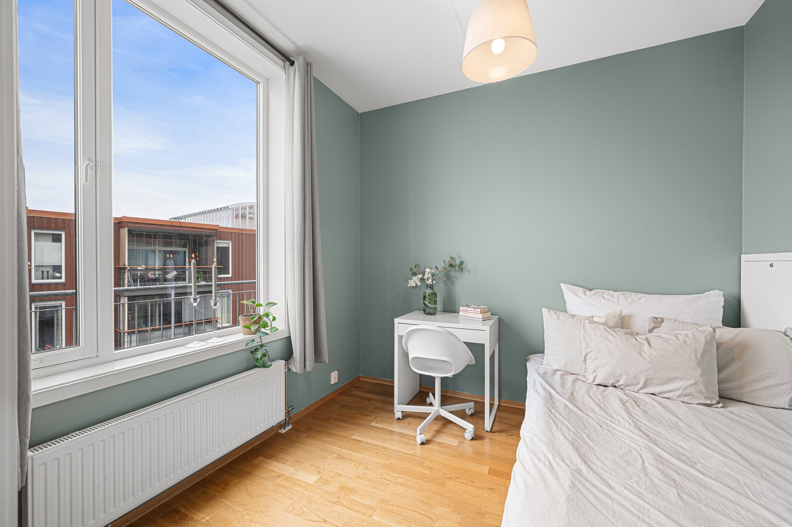 Rommet passer ypperlig som gjesterom/kontor. Galleribilde