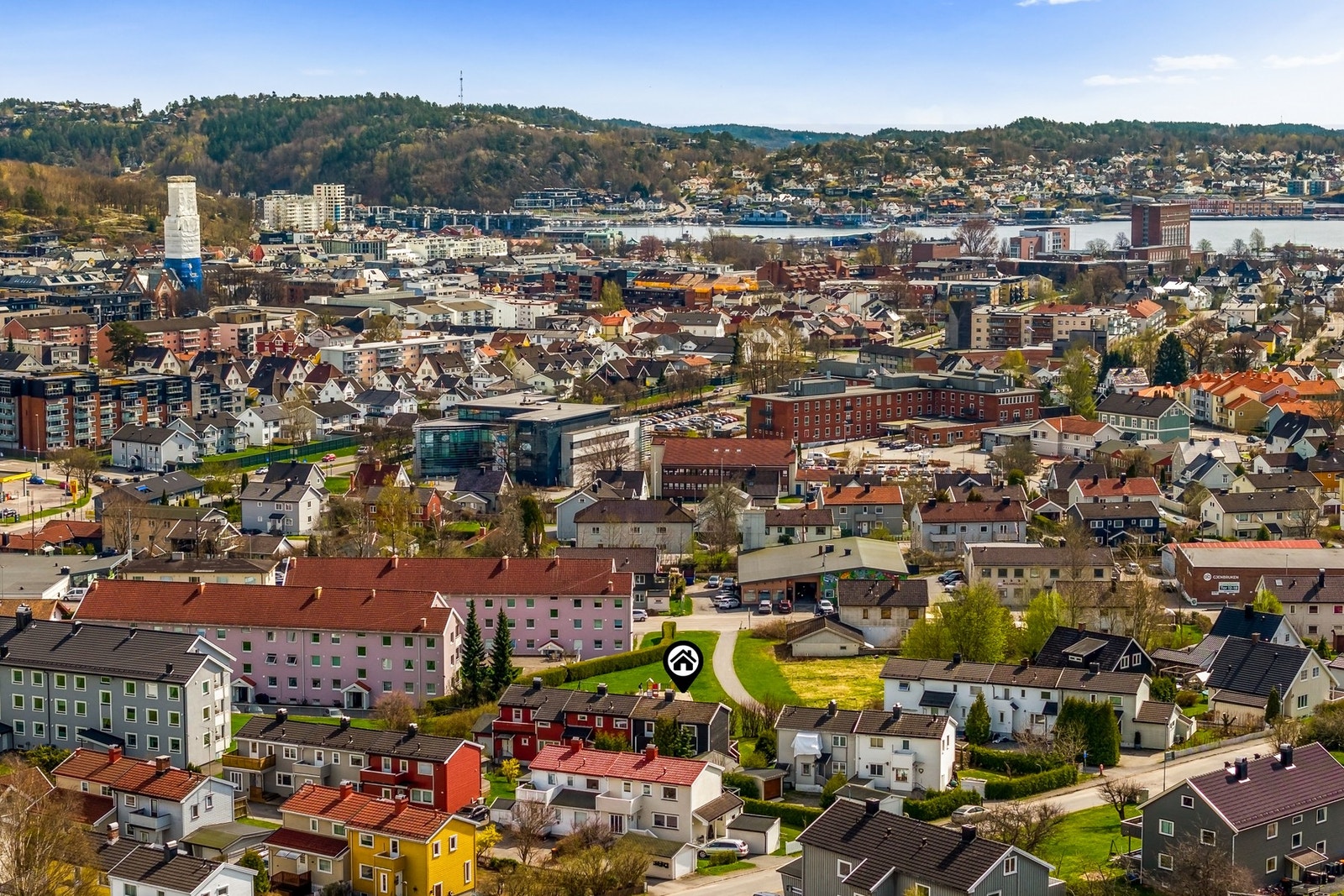 Her bor du med kort vei til sentrum, samtidig som området oppleves rolig og etablert Galleribilde