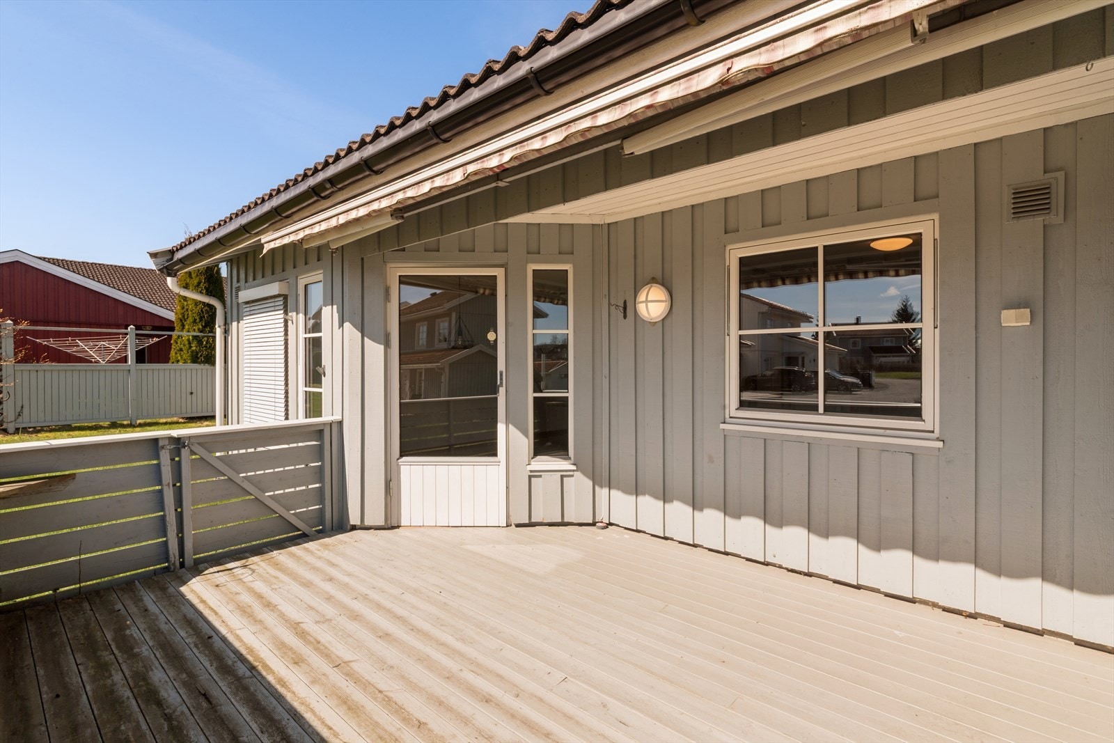 Det er god plass til utemøblement, grill og beplantning. Galleribilde
