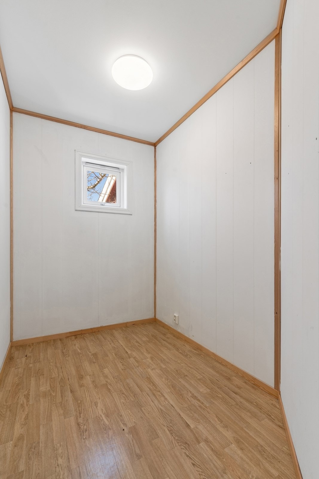 Romslig innvendig bod. Galleribilde