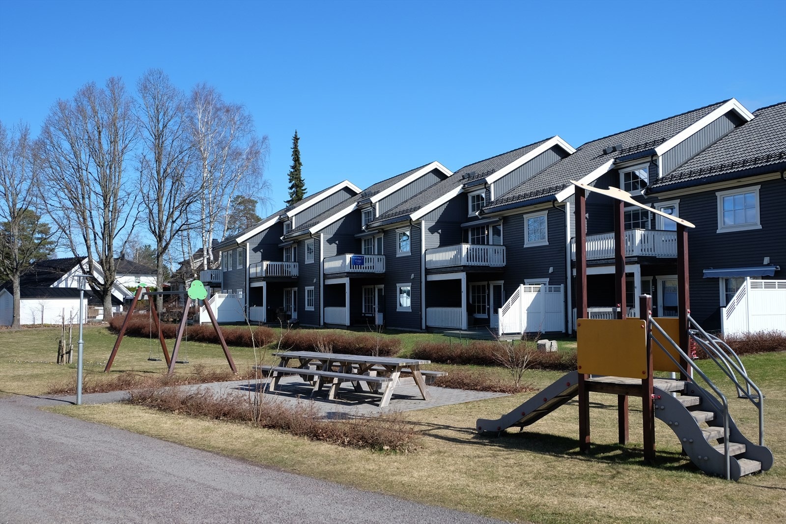 Uteområde selgers foto Galleribilde