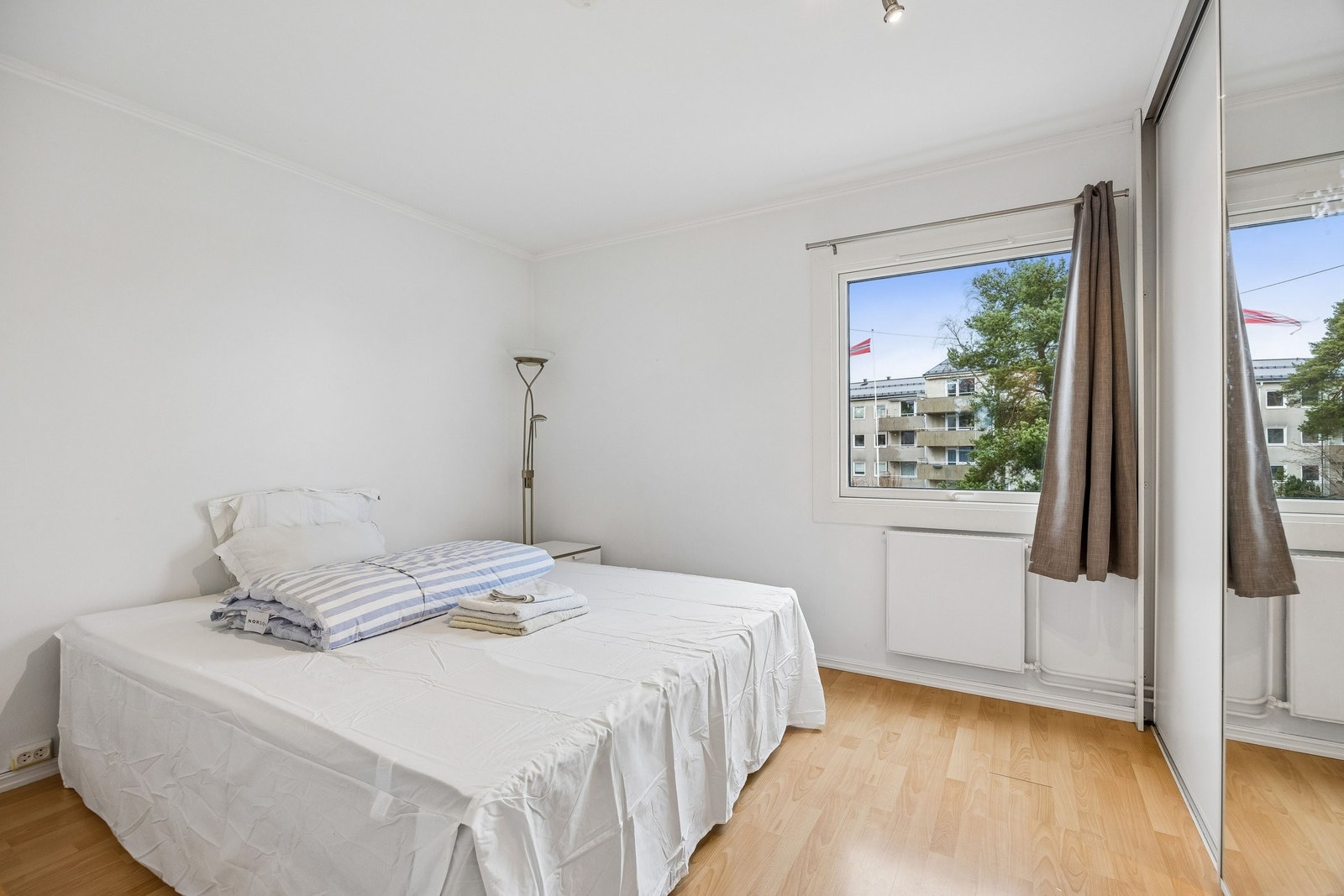Soverom 3 med seng 180x210 Galleribilde