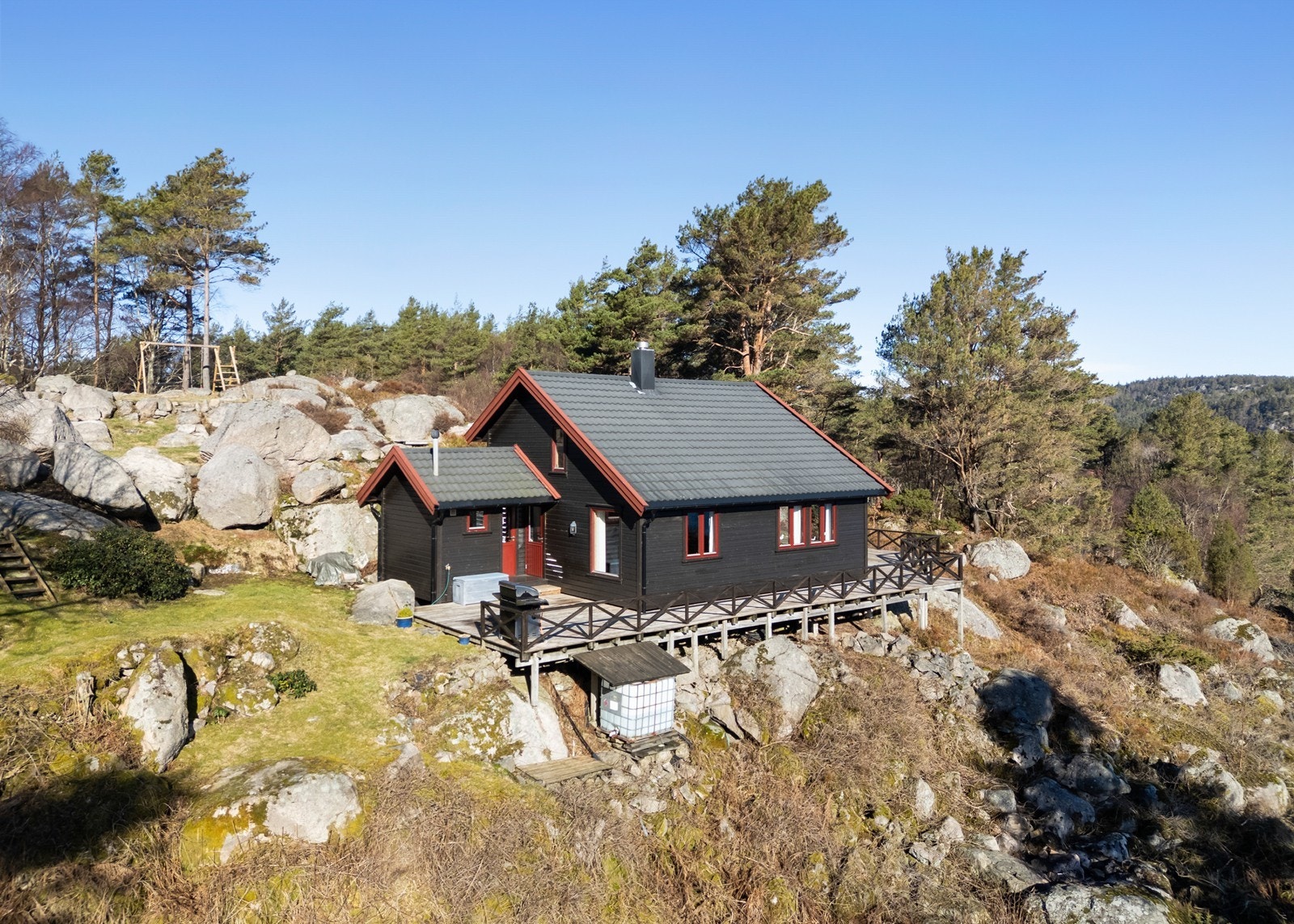 Hytten fremstår som velholdt. Galleribilde