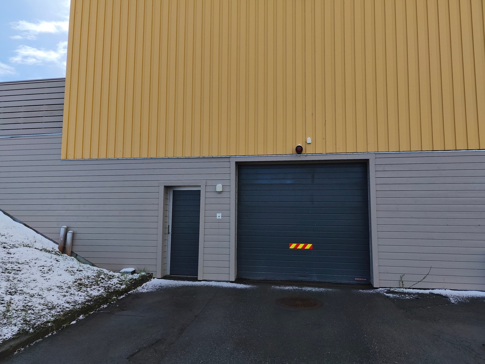 Parkering i felles garasjeanlegg. Galleribilde
