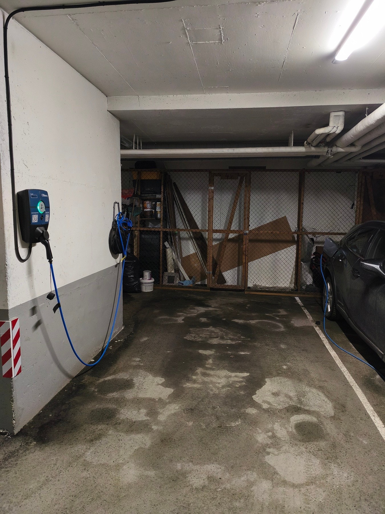 Installert elbillader. Galleribilde