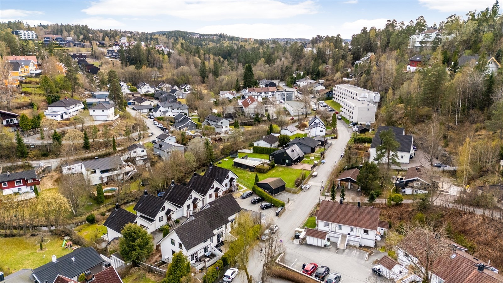 Her bor dere med nærhet til naturskjønne omgivelser med kun 10-15 min gangavstand til bla. Østmarka Nasjonalpark. Galleribilde