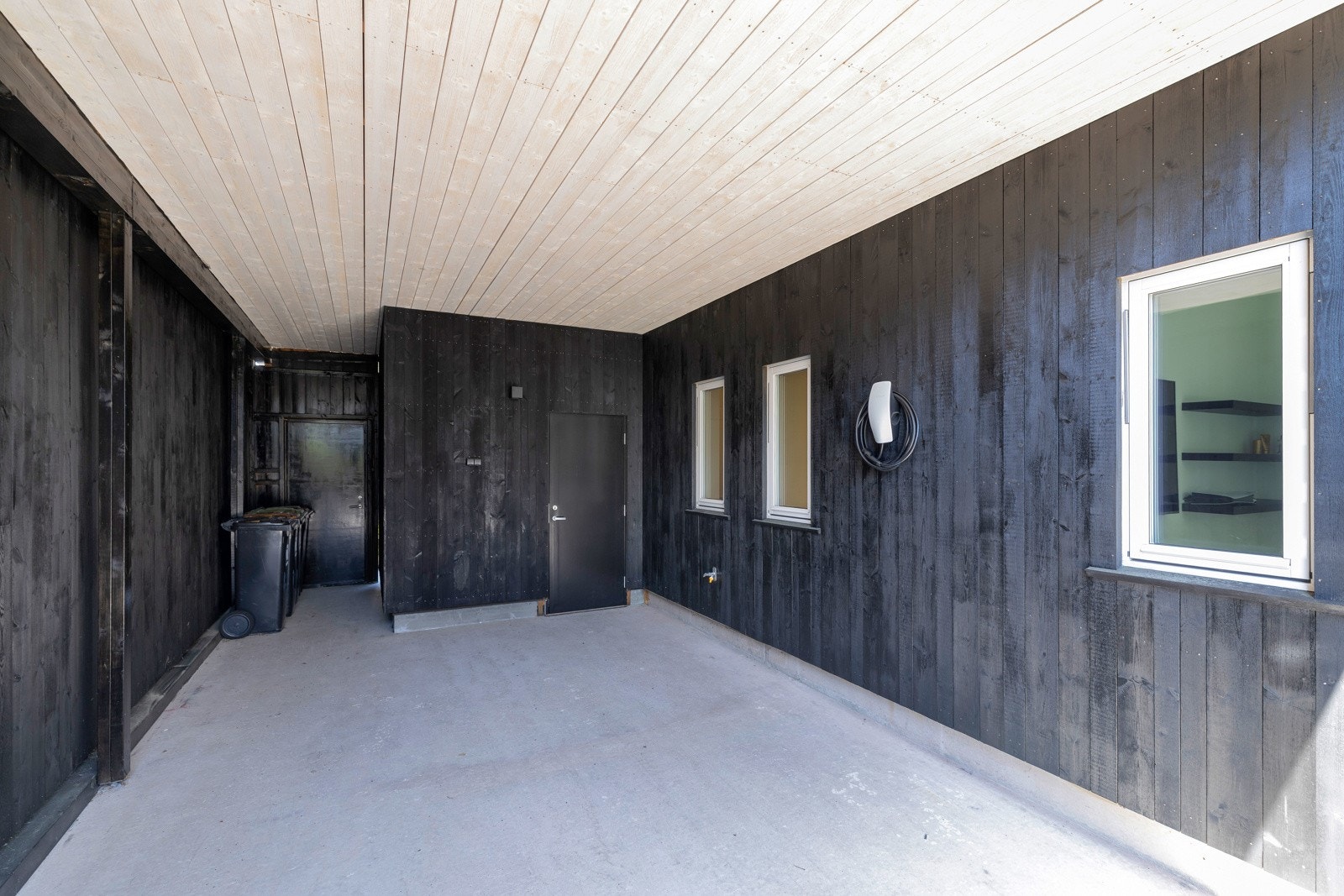 Carport med tilhørende bod Galleribilde