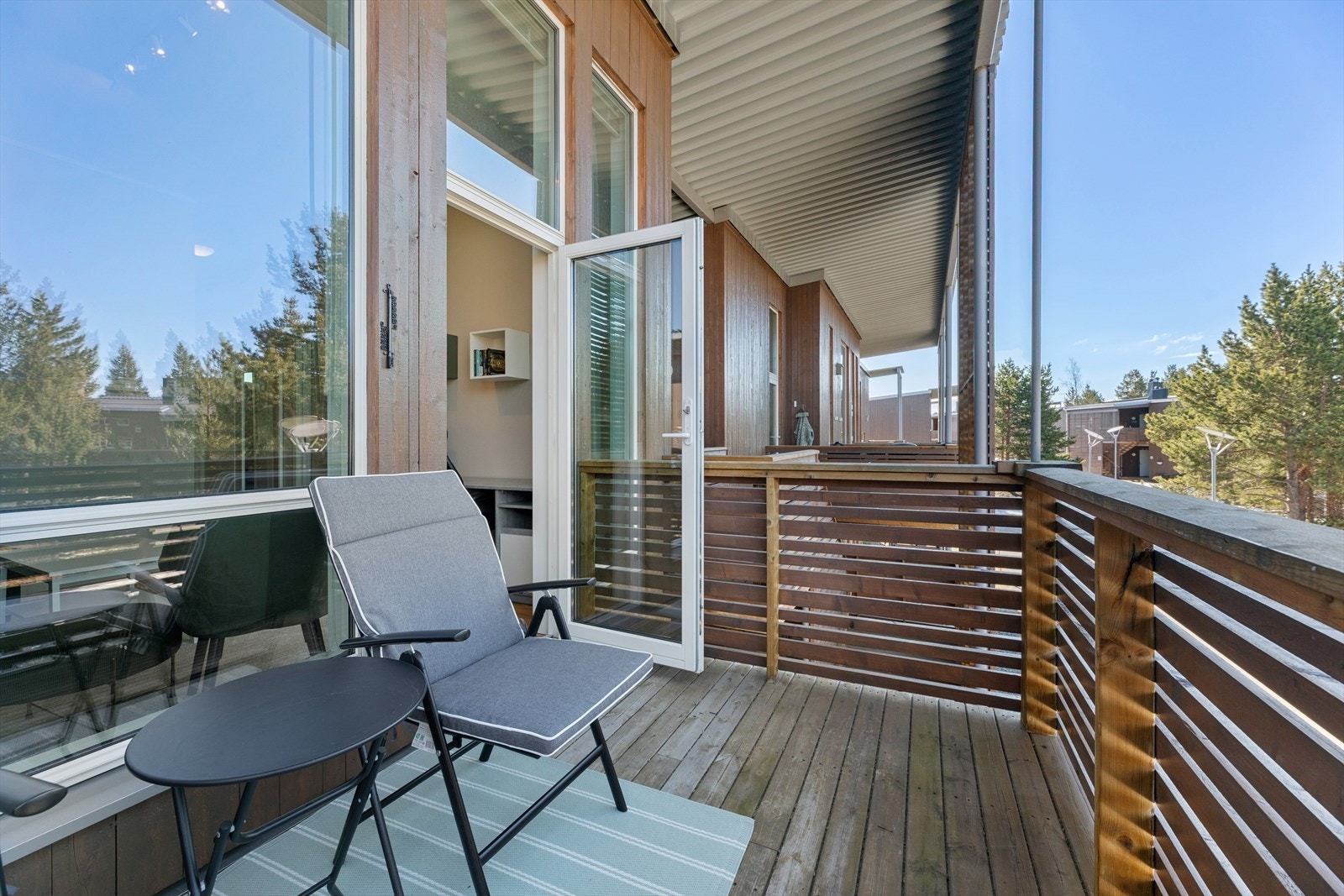 Balkongen på 6 m² er en fin uteplass med plass til en liten sittegruppe. Galleribilde