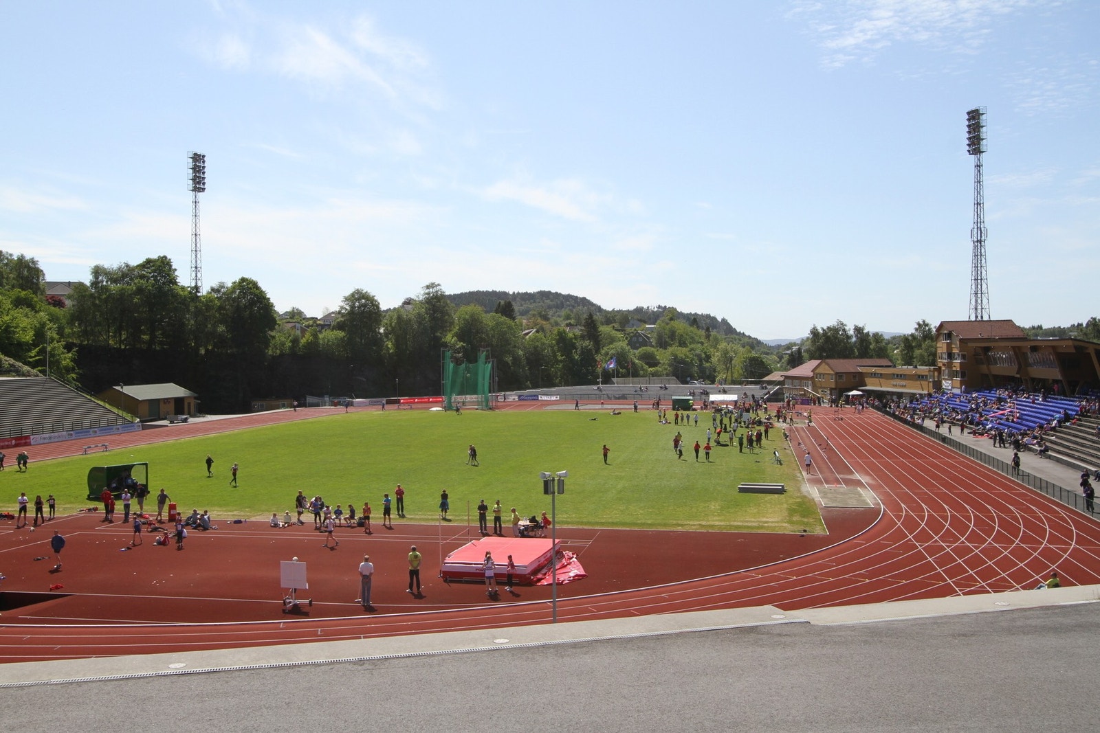 Fana stadion ligger også i gangavstand fra boligen. Galleribilde