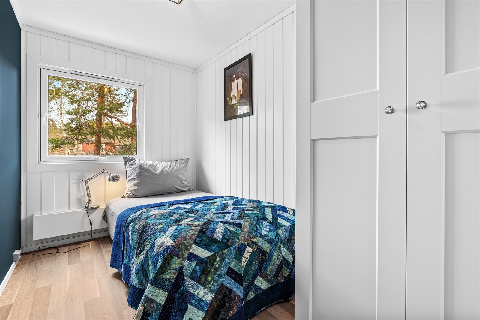 Soverom 2 og 3 vender mot øst og har en behagelig og lun temperatur. Galleribilde