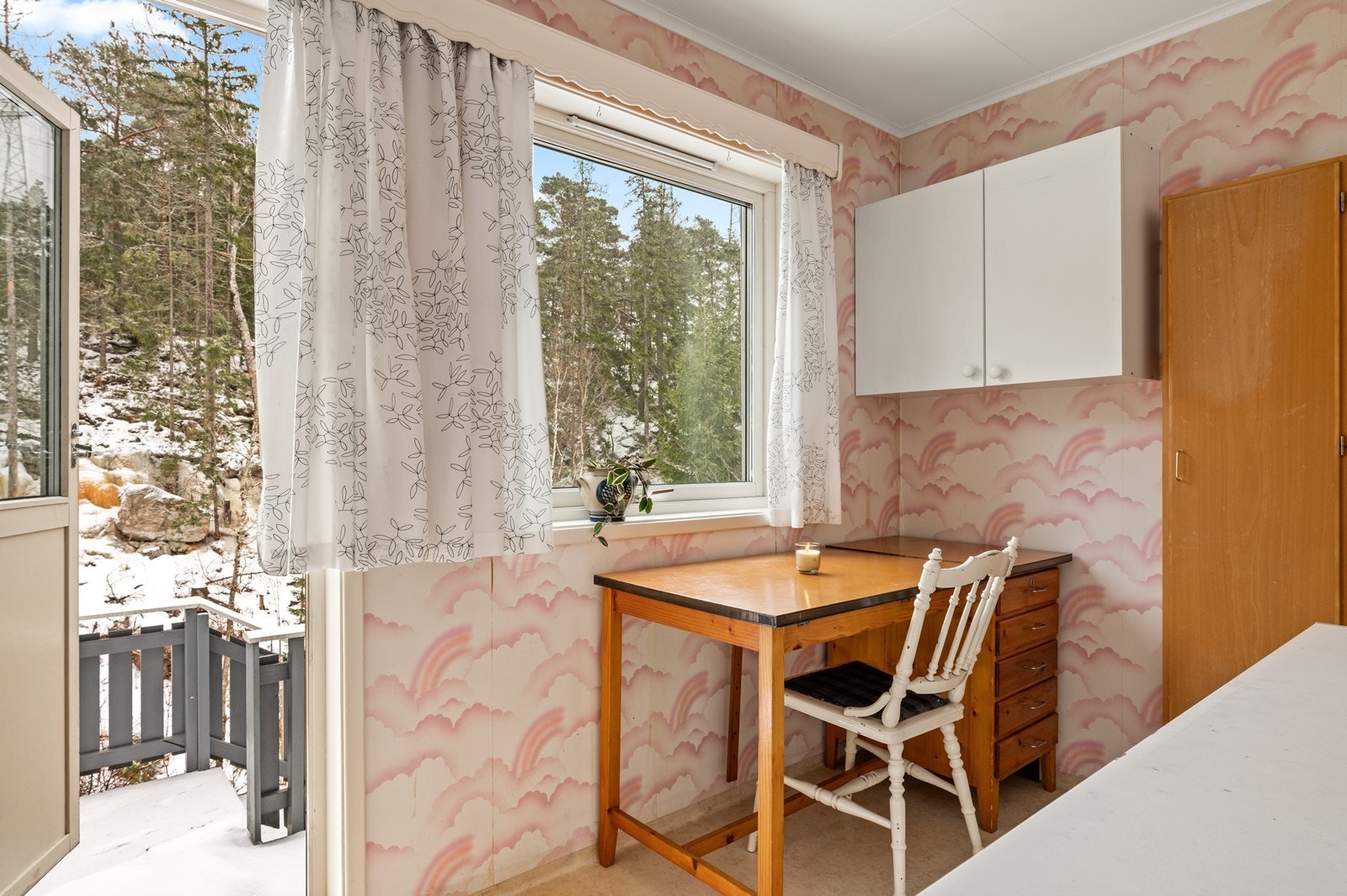 Fra vaskerommet er det dessuten egen utgang til uteområdet. Galleribilde