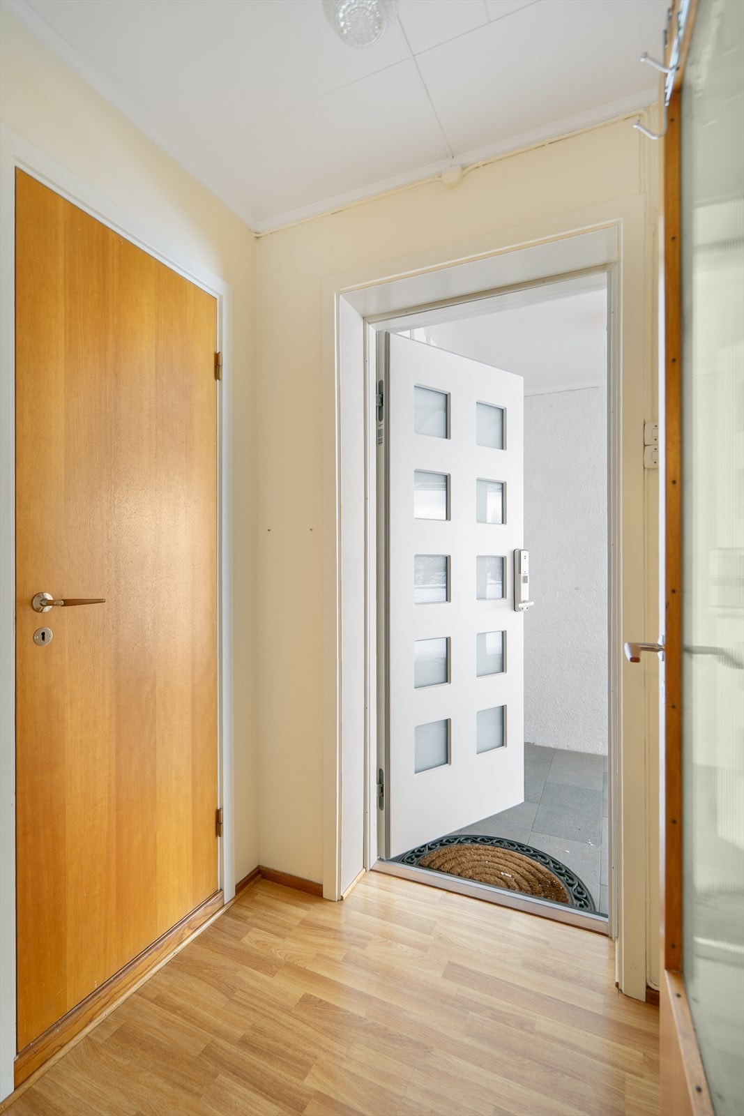 Entré utleiedel. Galleribilde