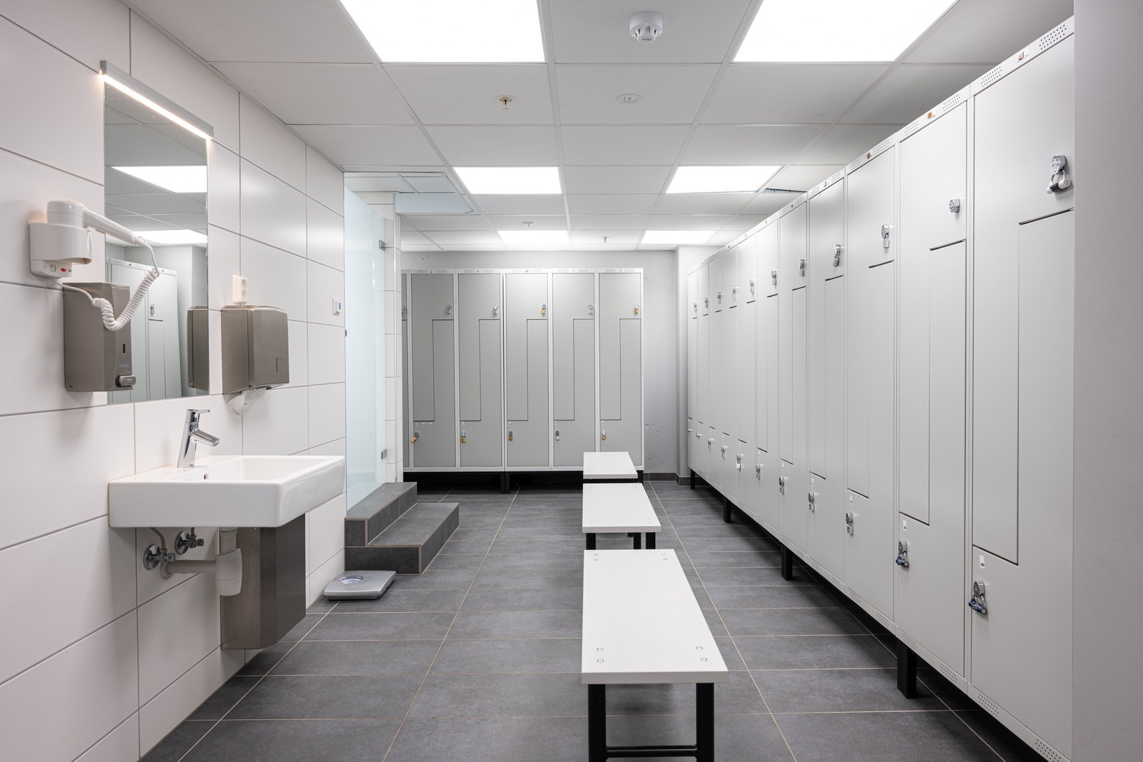 Garderobe/dusj Galleribilde