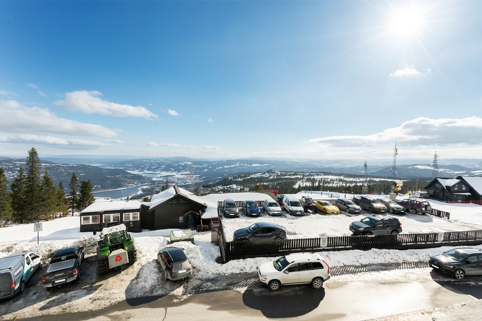 Det følger med en parkeringsplass i felles parkeringsanlegg Galleribilde
