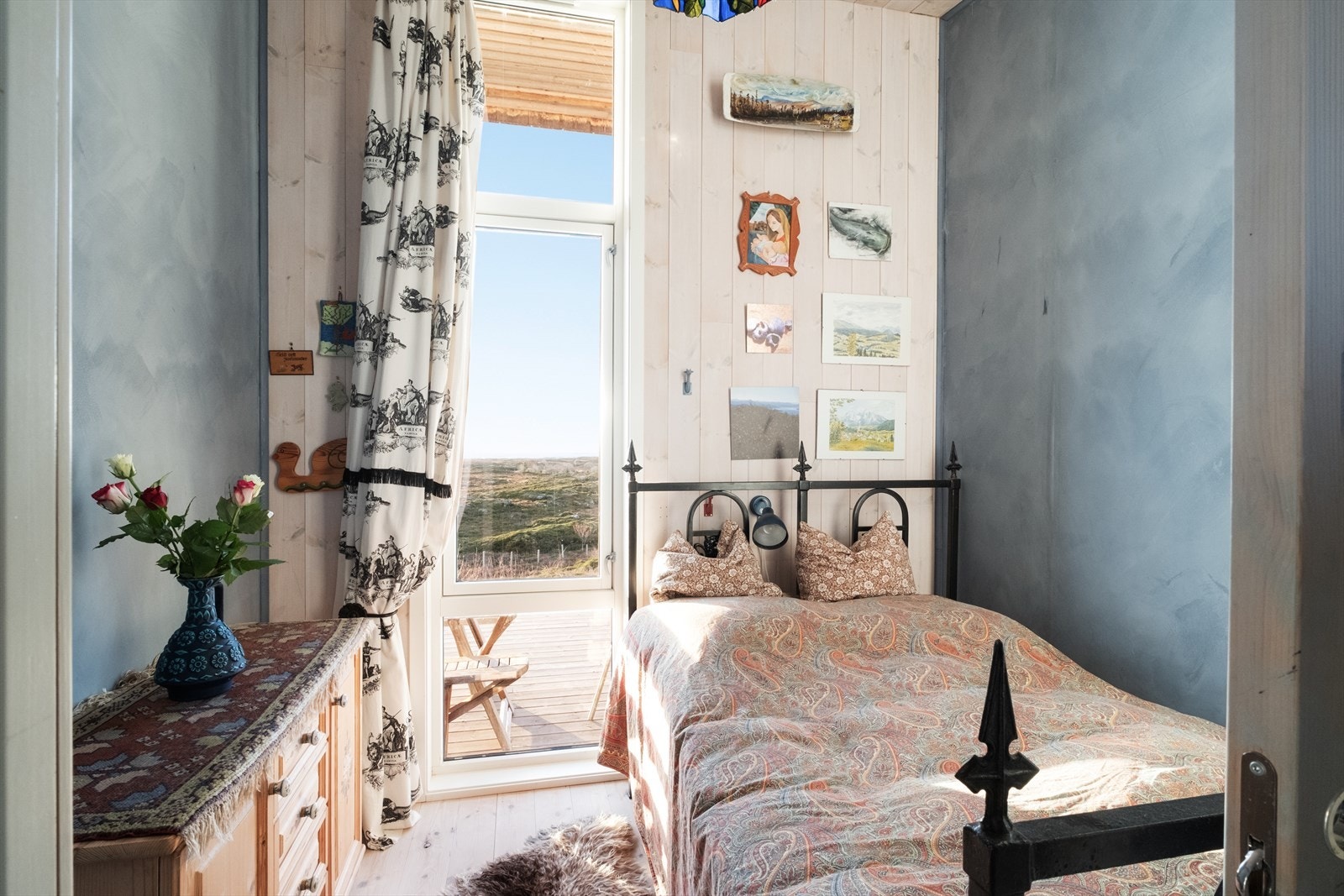 Soverom 2, med plass til en liten dobbelseng. Galleribilde