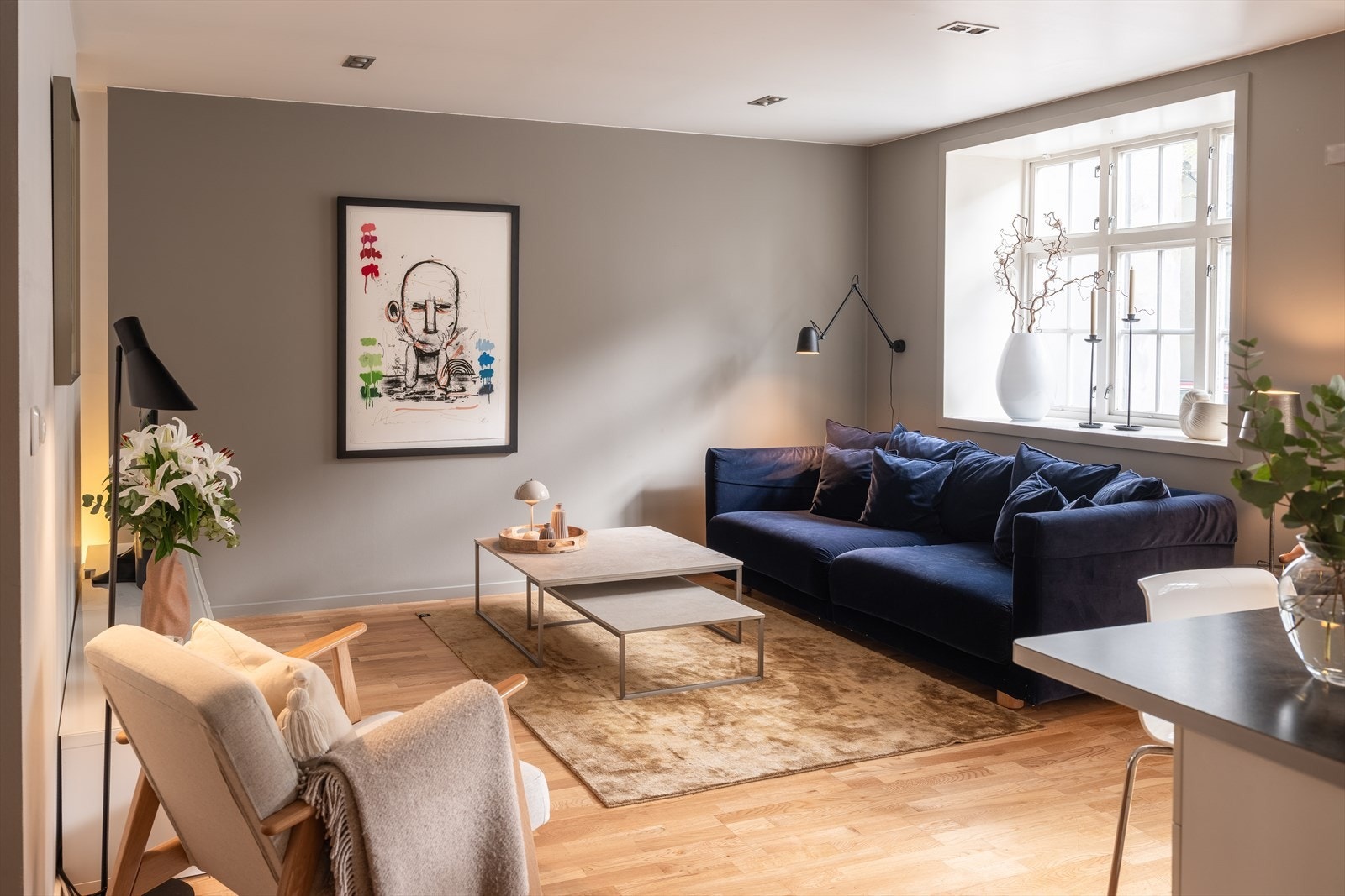 Velkommen til Erling Skakkes gate 51B! En tiltalende og stilren 3-roms leilighet i ærverdig bygård på Kalvskinnet. Foto: Eivind Mølnå Galleribilde