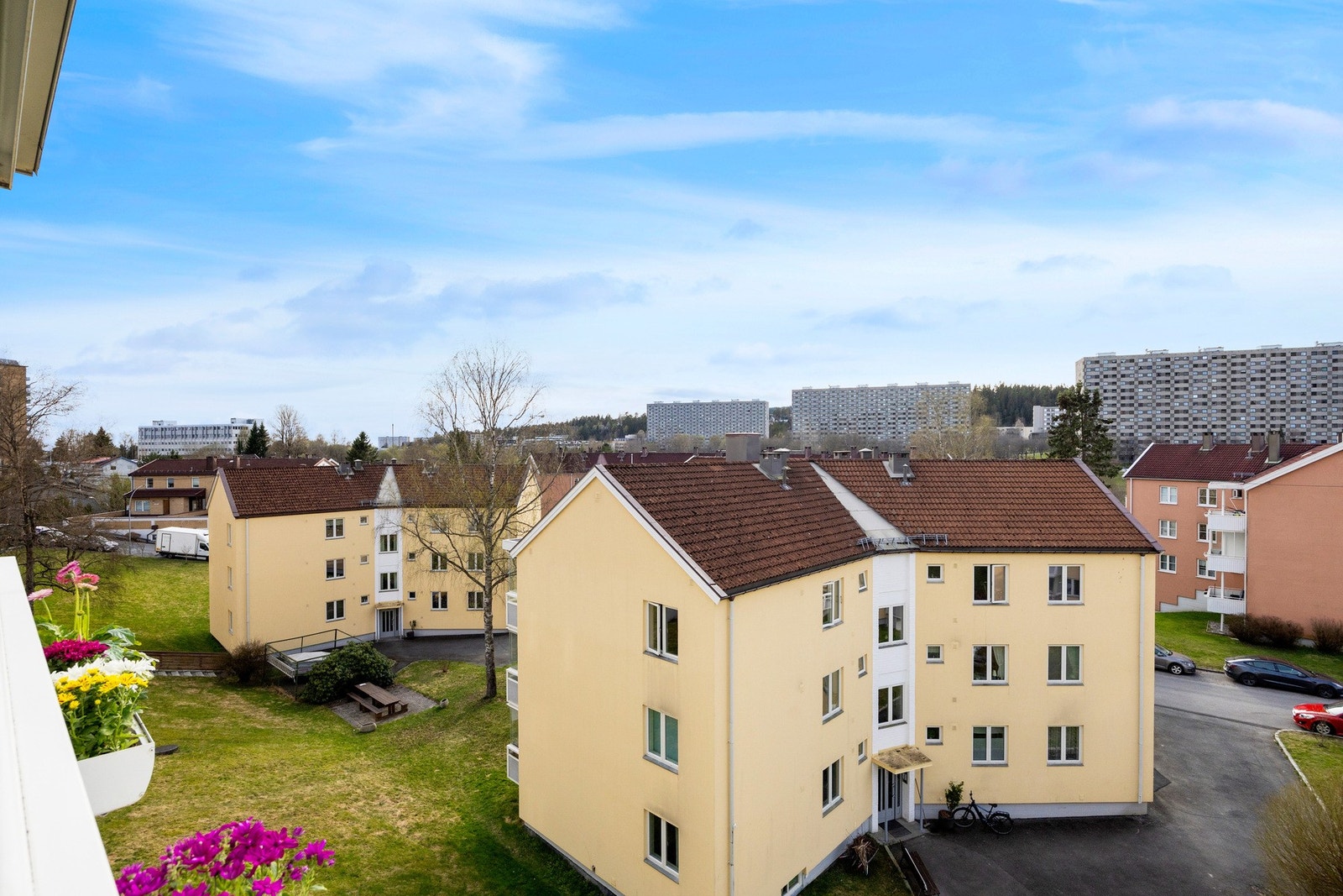 Utsikten strekker seg mot Ammerud, og marka som ligger fint rundt. Galleribilde