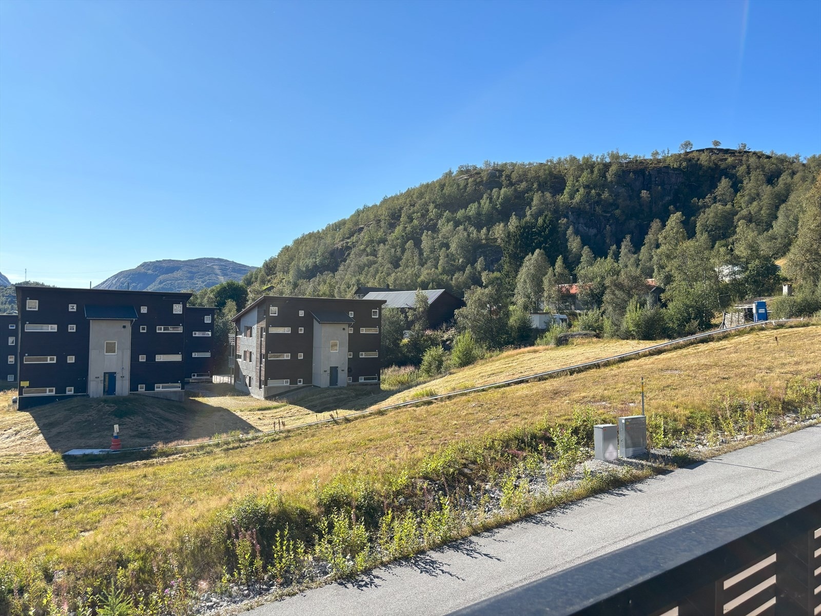 Ikke så mye aktivitet i skitrekket på sommerstid. Galleribilde