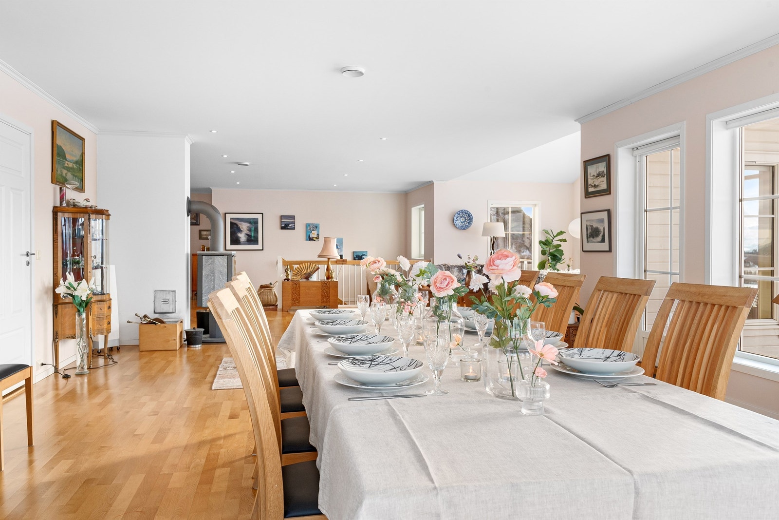 De sosiale sonene gir rikelig med plass for store sammenkomster og minneverdige stunder. Galleribilde
