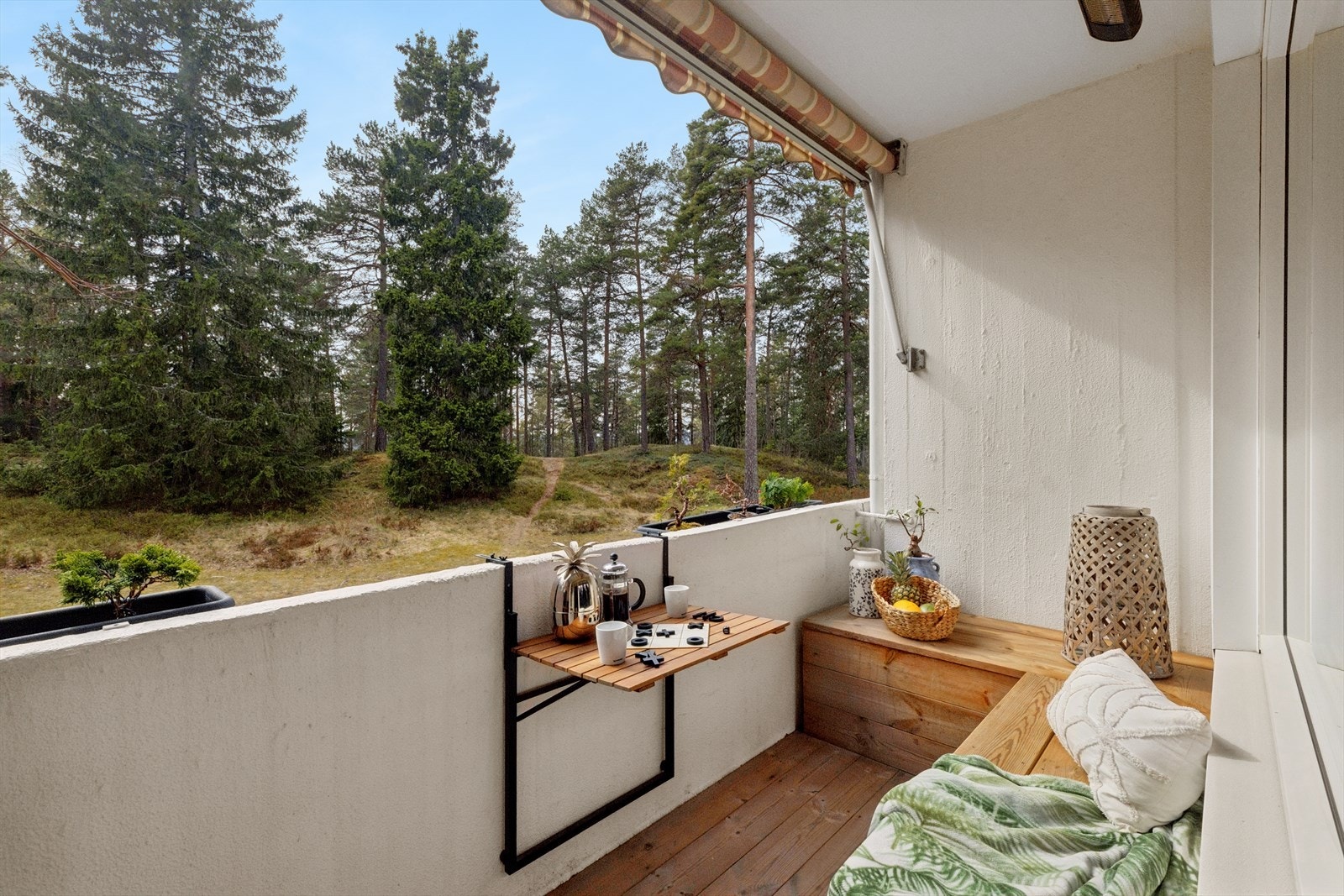 Området rundt er også meget rolig og barnevennlig med flere lekeplasser og aktivitetsmuligheter for både store og små. Galleribilde