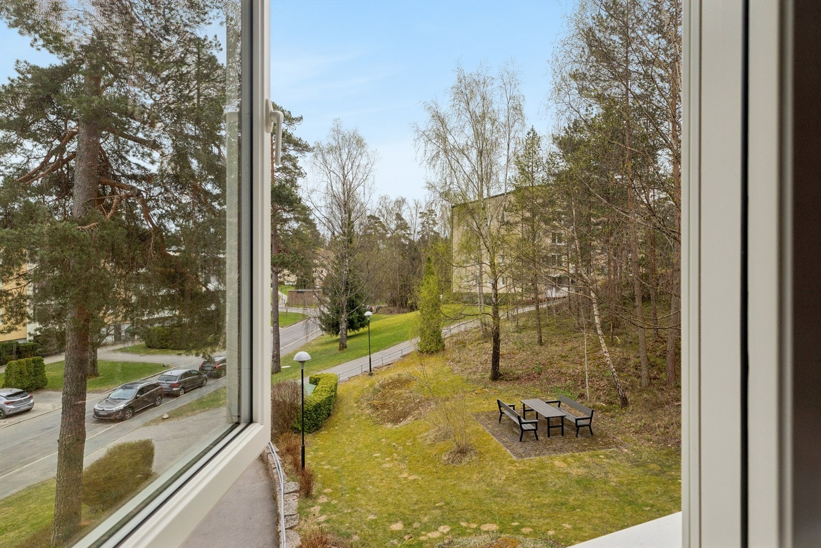 Hyggelig utsikt fra kjøkkenet Galleribilde