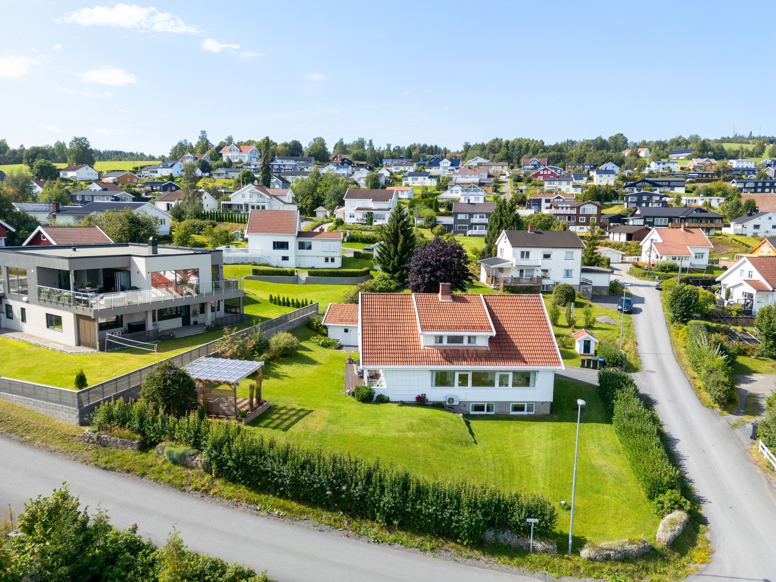 Her ligger alt til rette for et godt og komfortabelt bomiljø. Velkommen til visning! Galleribilde
