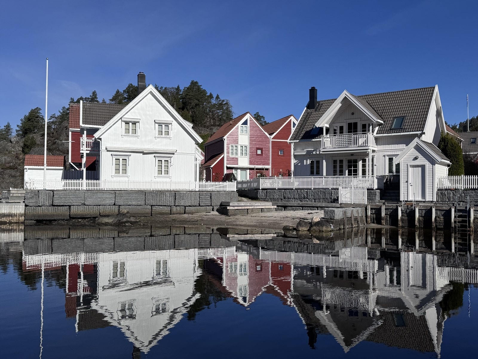 Det er fine, barnevennlige sandstrender rett i nærheten av fritidsboligen. Galleribilde