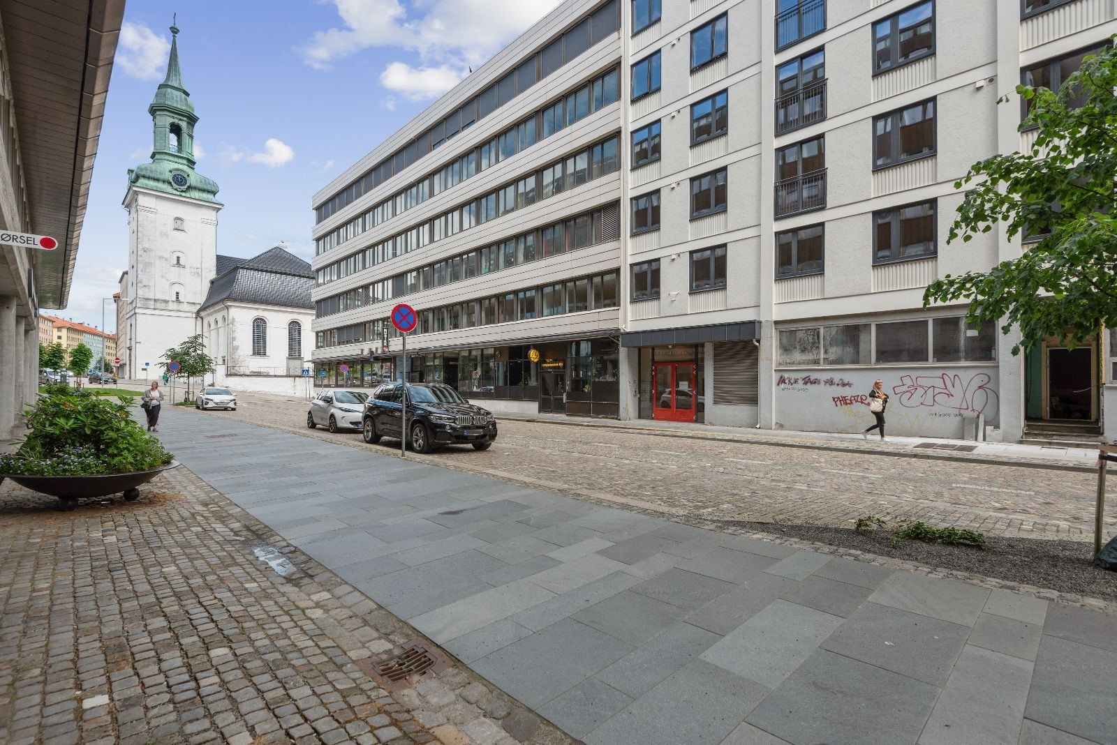 Fyll ut interessentskjema, så kontakter megler deg for visning. Galleribilde
