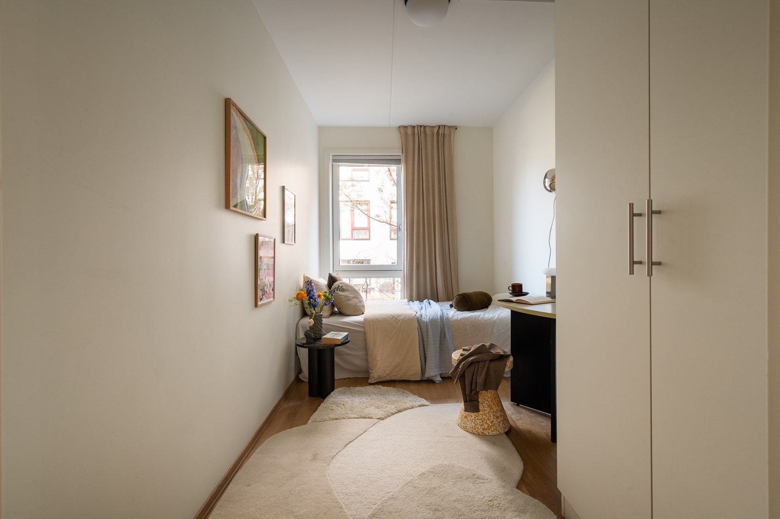 Soverom to passer utmerket til gjesterom, barnerom eller kontor, alt etter eget behov. Galleribilde