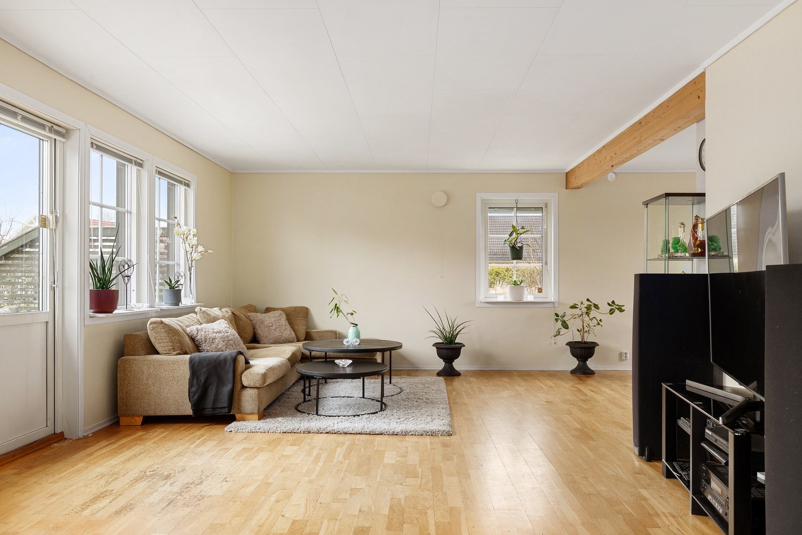 Utgang til terrasse fra stuen Foto: Stener Widnes Galleribilde