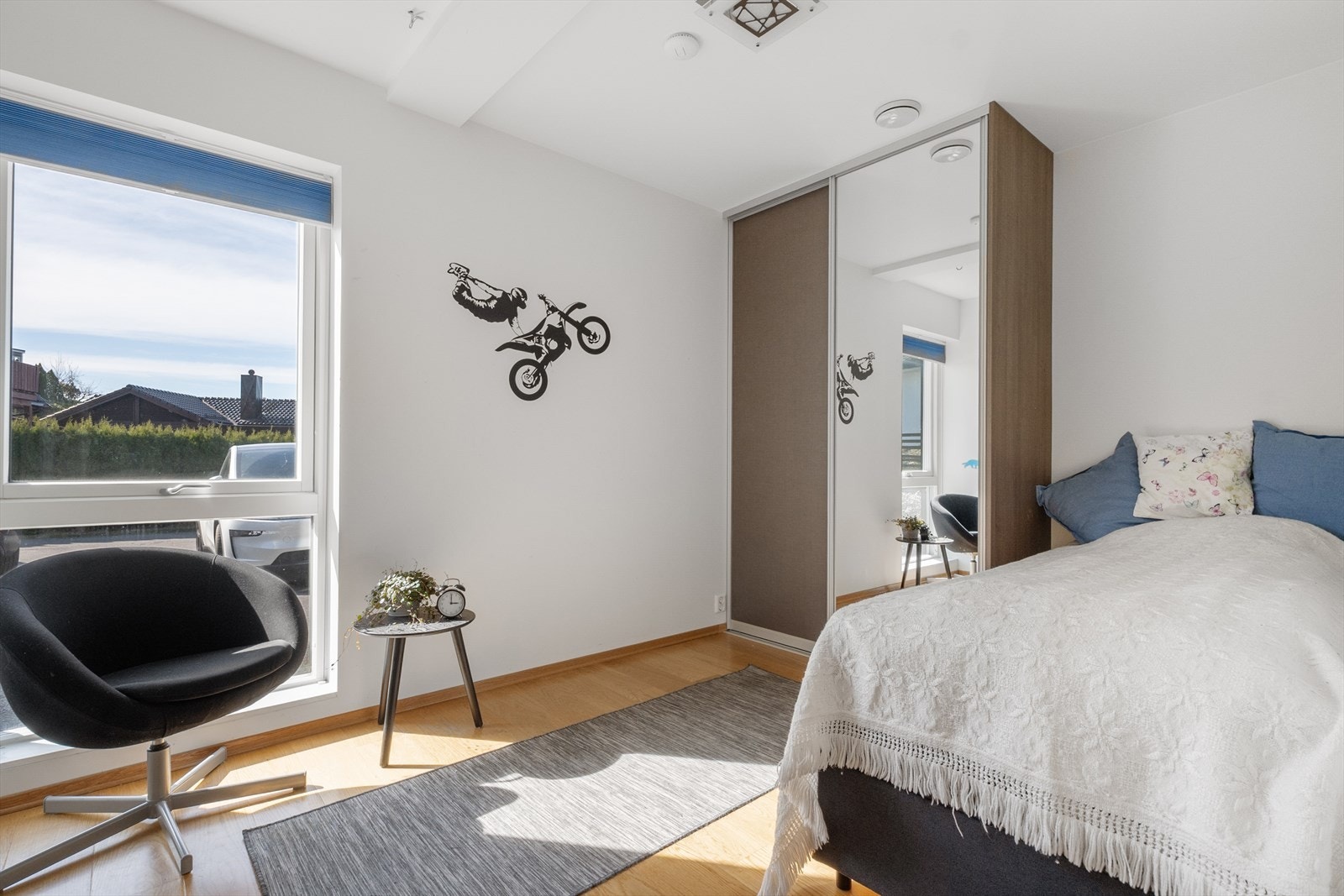 Soverom 3 - Romslig og behagelig soverom for god nattesøvn som måler 9m² Galleribilde