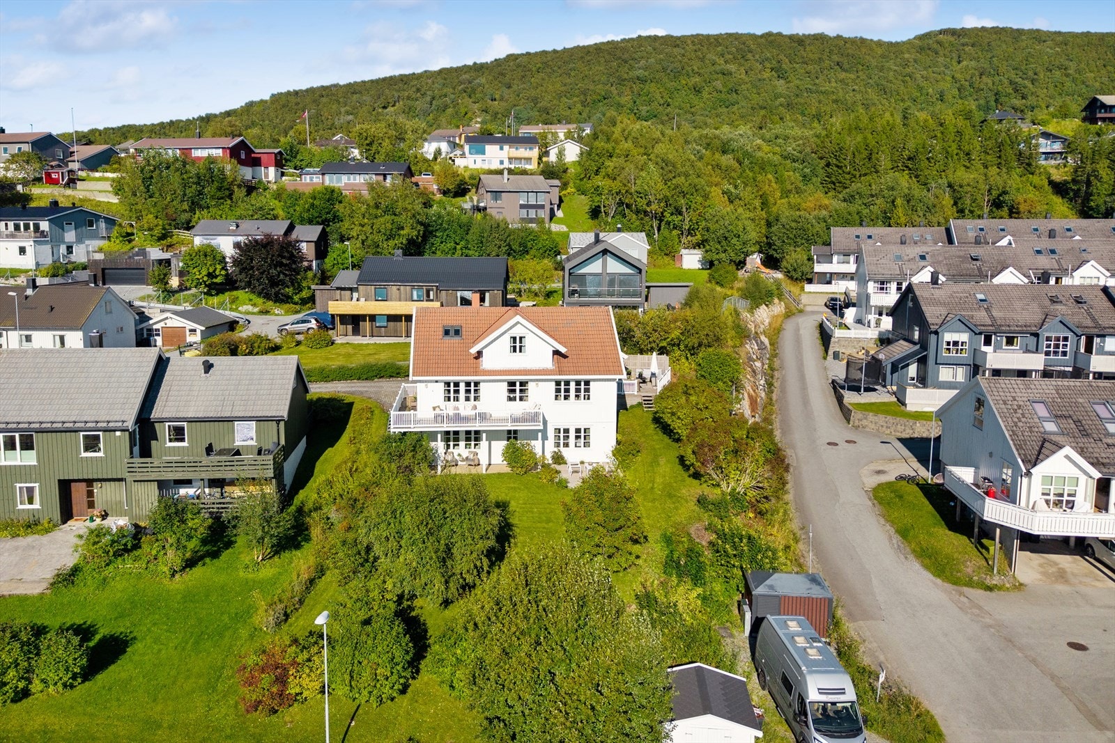 Attraktiv beliggenhet på Øvre Hunstad. Galleribilde