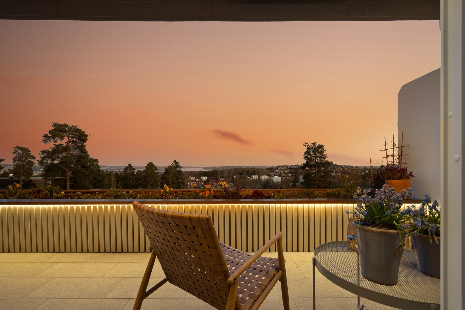 Stor solrik terrasse med fantastisk utsikt over oslofjorden! Galleribilde