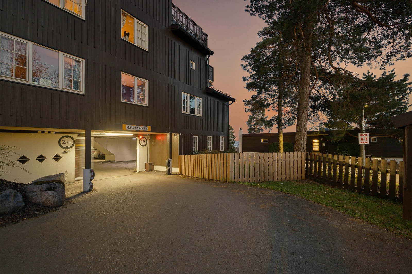 Leiligheten deler sykkelbod med en av naboene i oppgangen. Galleribilde