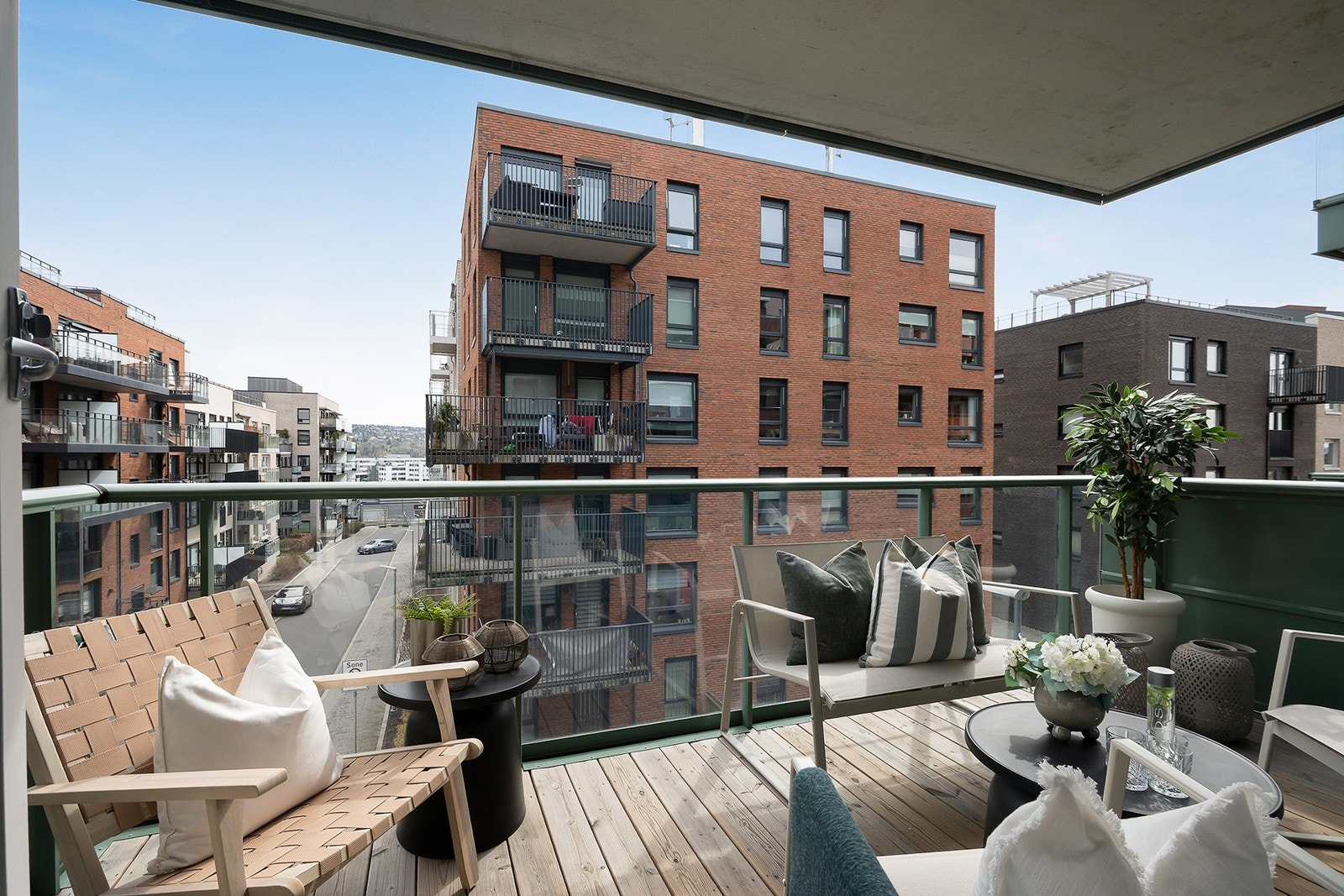 Den største balkongen er syd-sydøstvendt og på 9 m². Galleribilde
