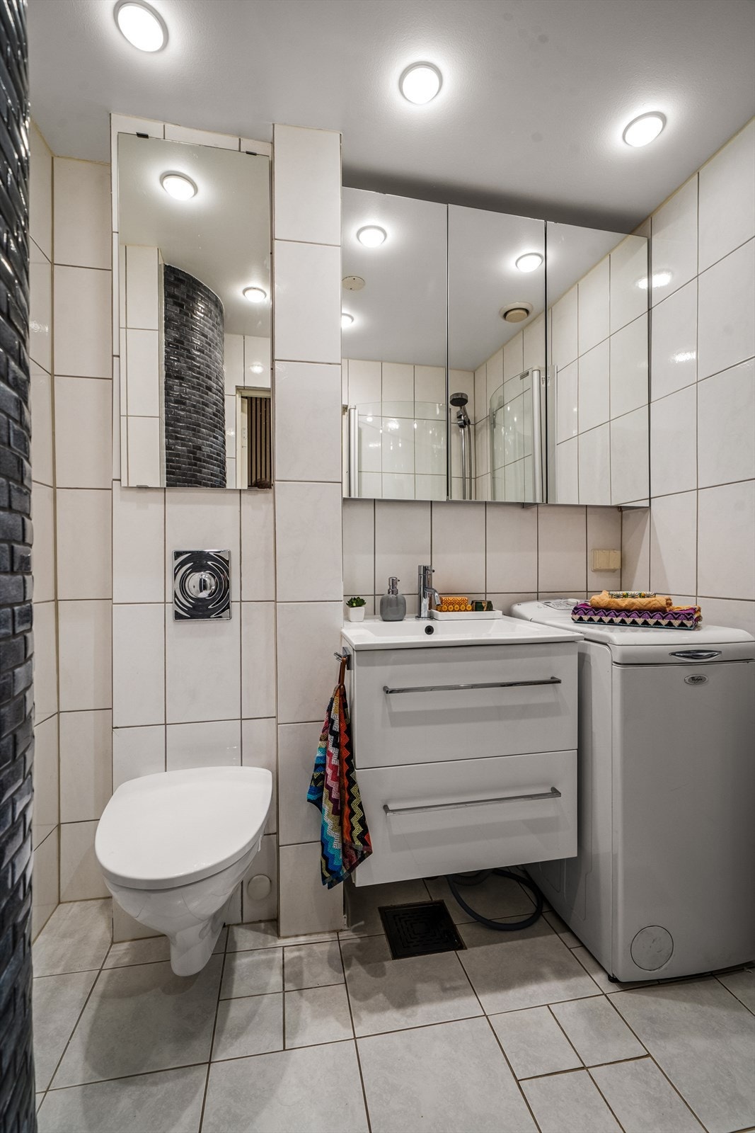Badet er i følge eier pusset opp i 2011, iht. opplysninger i tidligere salgsoppgave Galleribilde