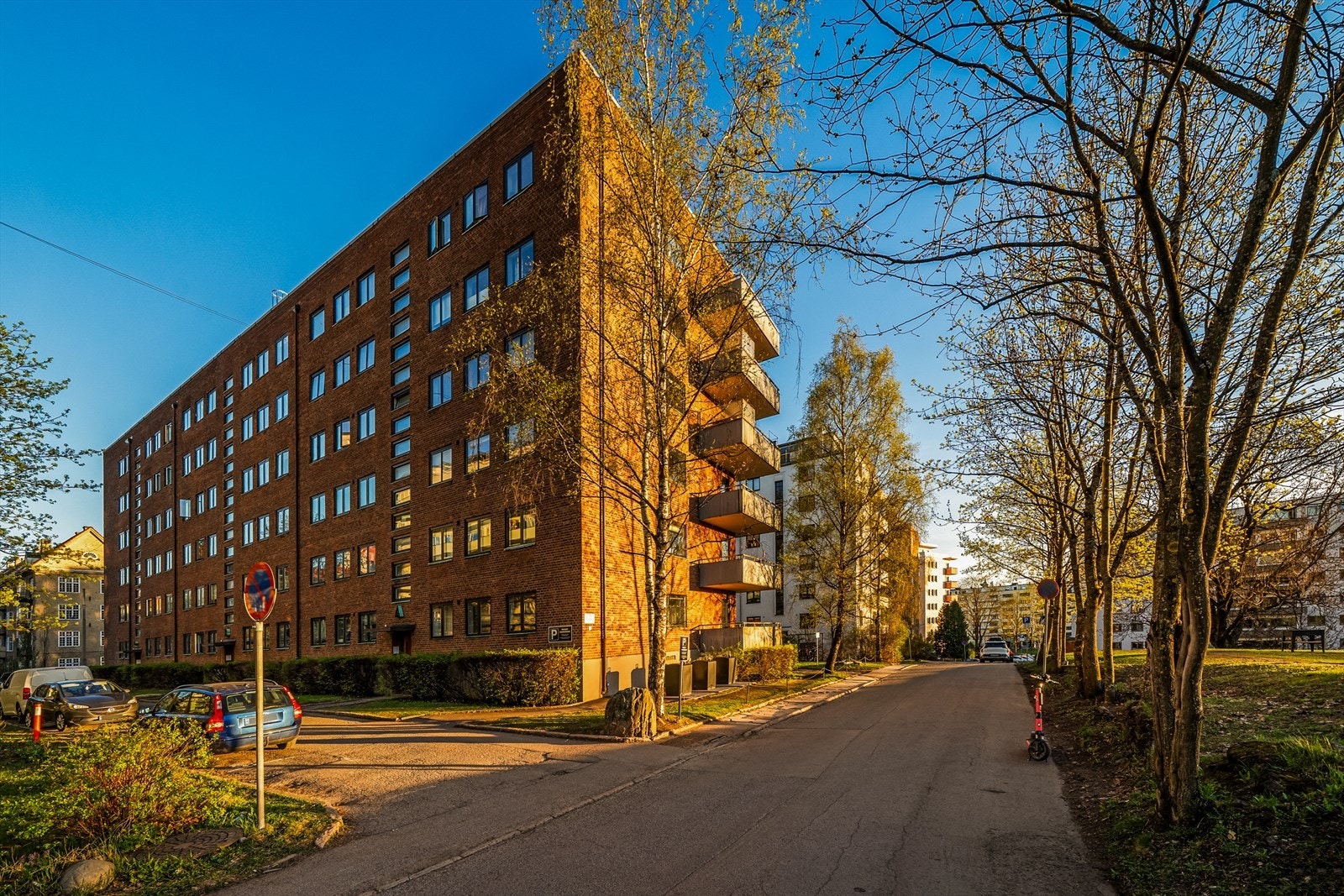 Veldrevet sameie bestående av 63 boliger og 3 næringslokaler, med god organisering og stabil drift Galleribilde