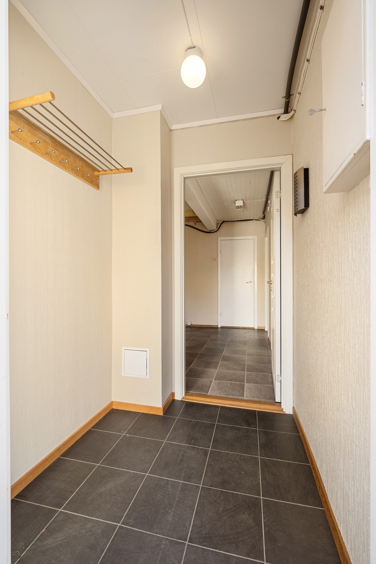 Inngangsparti nede Galleribilde