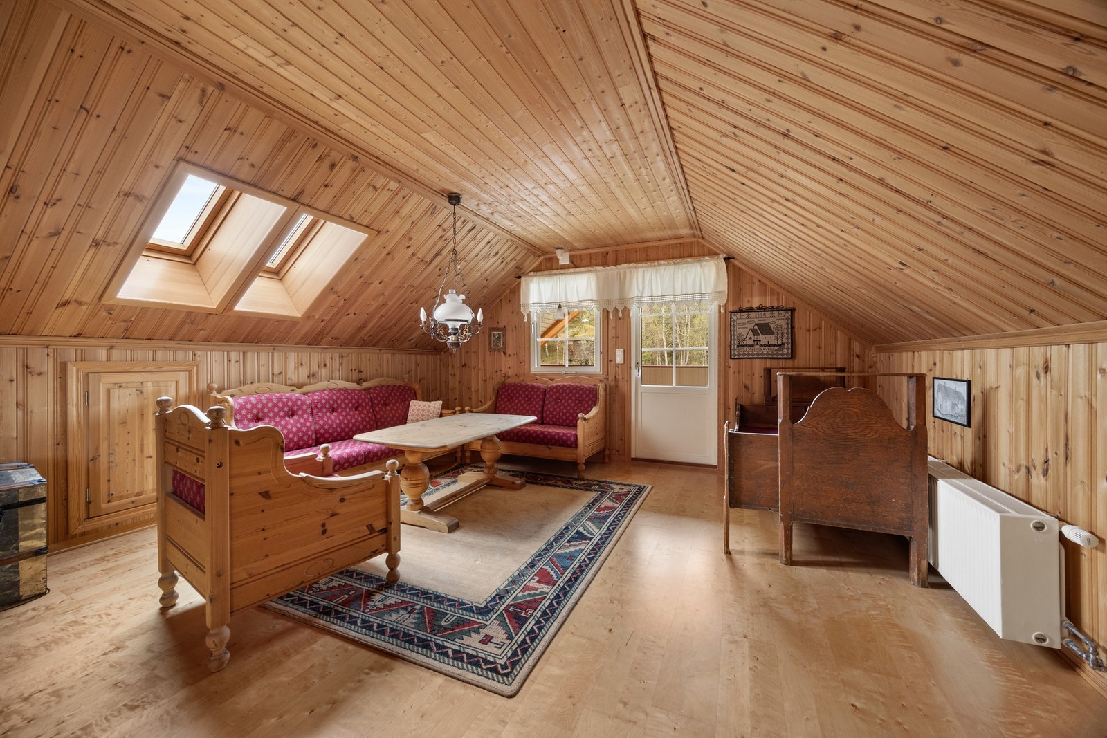 Romslig areal med mange bruksmuligheter! Galleribilde