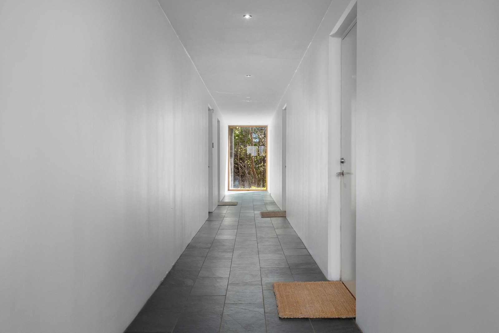 Felles inngangsparti. Galleribilde