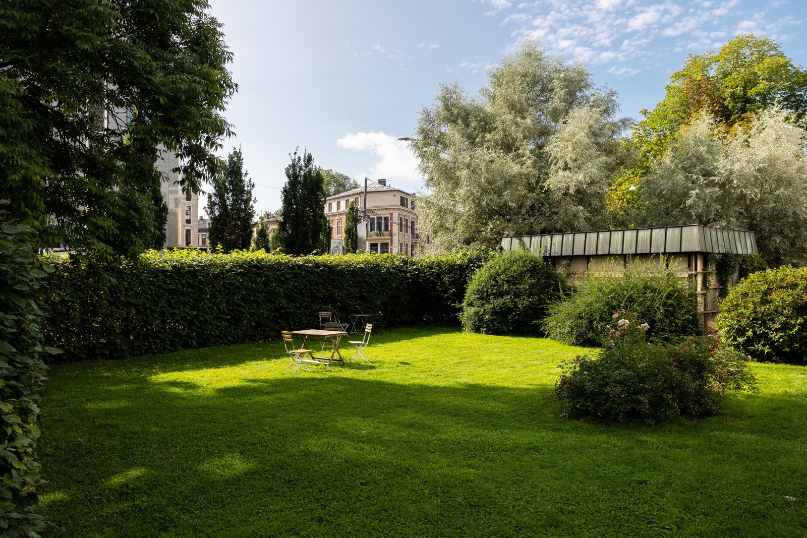 Oscars gate 19 har en forgård som beboere kan bruke. Galleribilde