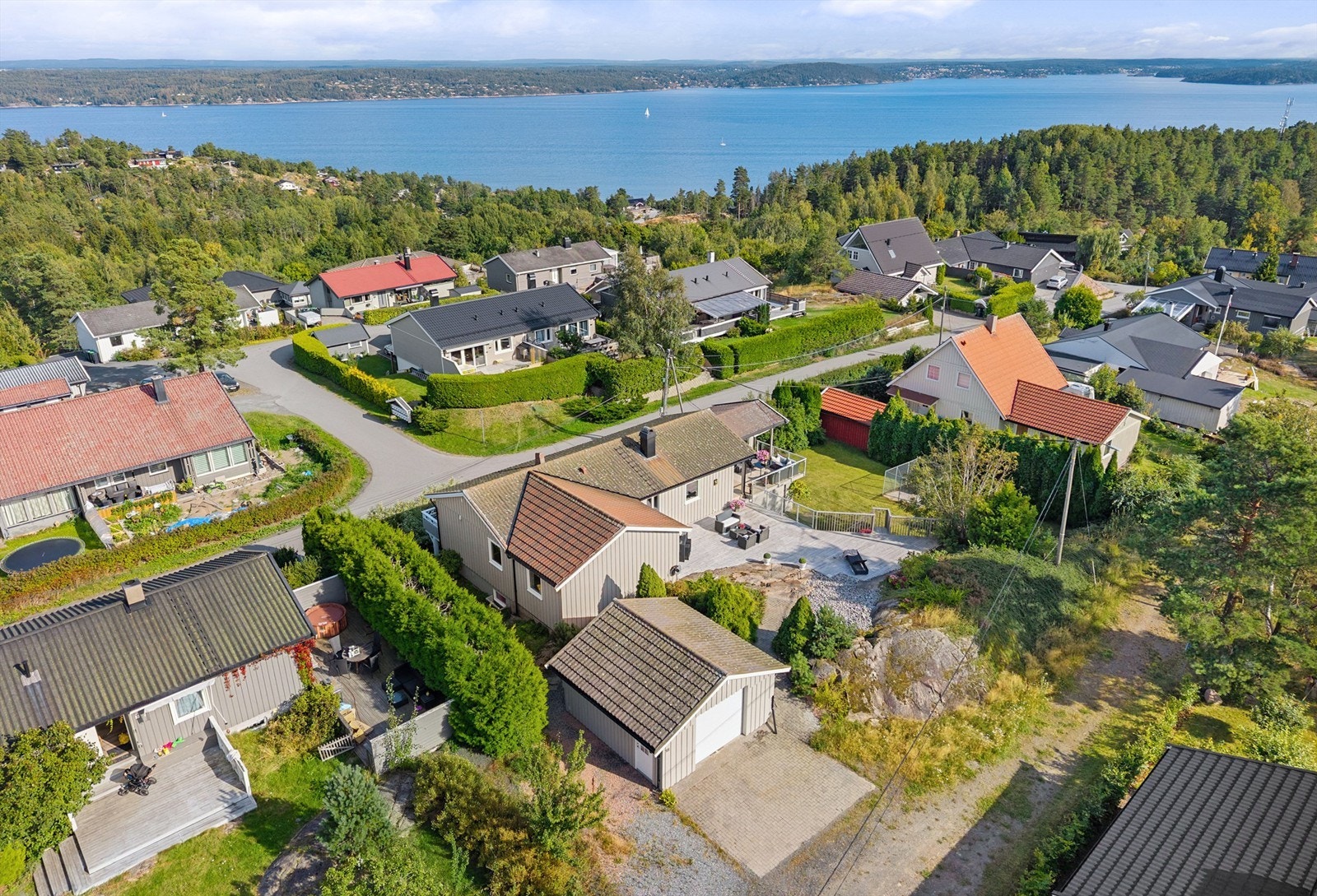 Beliggende høyt og solrikt Galleribilde
