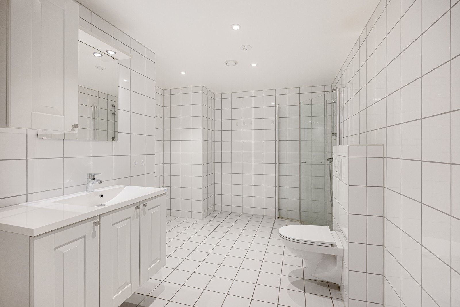 Badet er helfliset og av svært god størrelse. Galleribilde