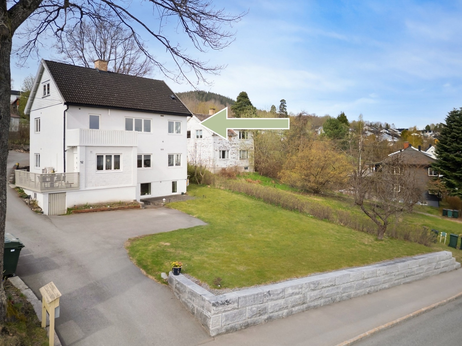 Eiendommen på attraktive Åskollen består av en hoveddel i 2. etasje og en egen hybel i loftetasjen, som gir fleksible bruksmuligheter.
Foto: Ole Thoresen Galleribilde