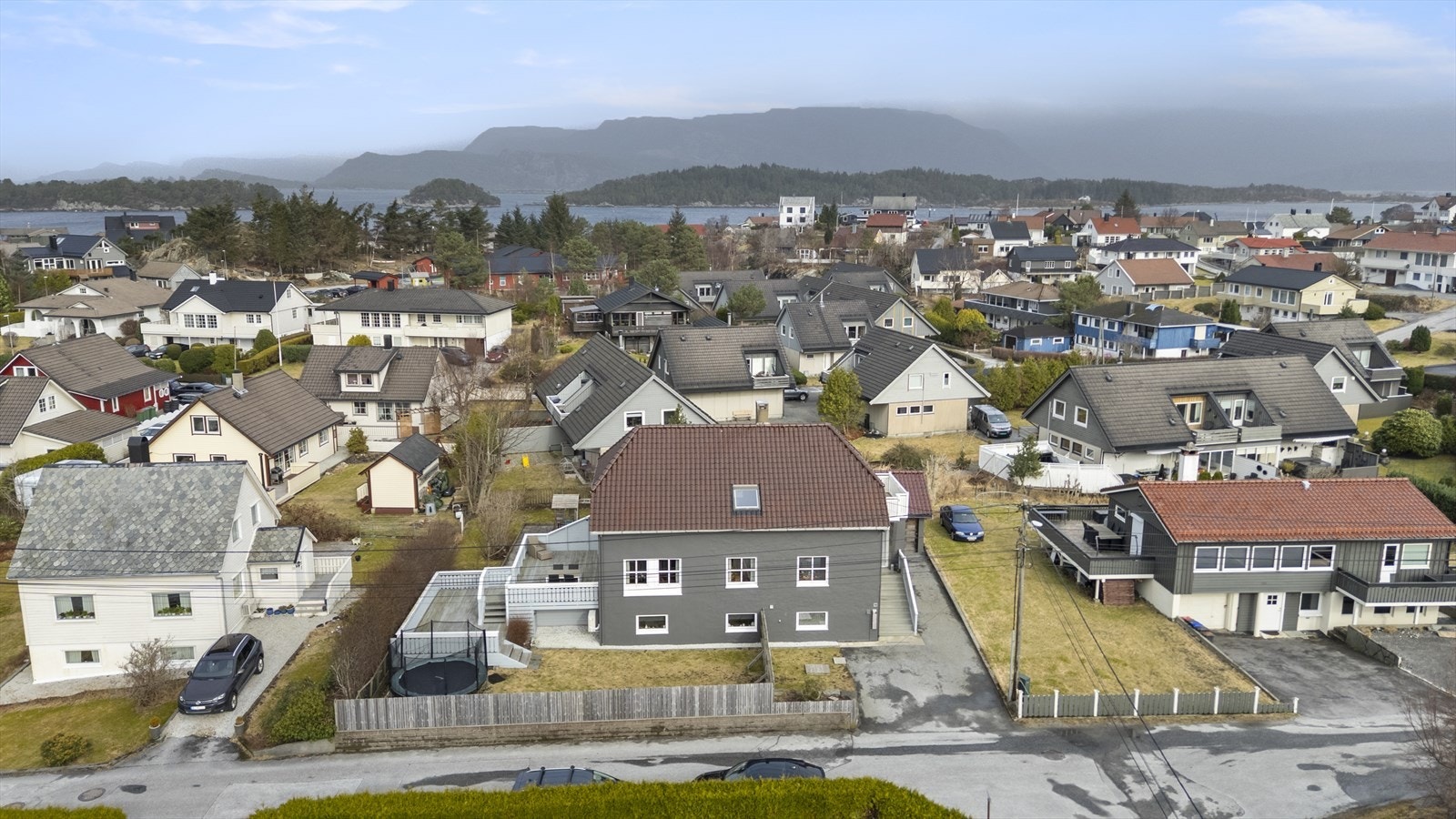 Nærleik til sjøen og fine turområde i skog og mark. Galleribilde